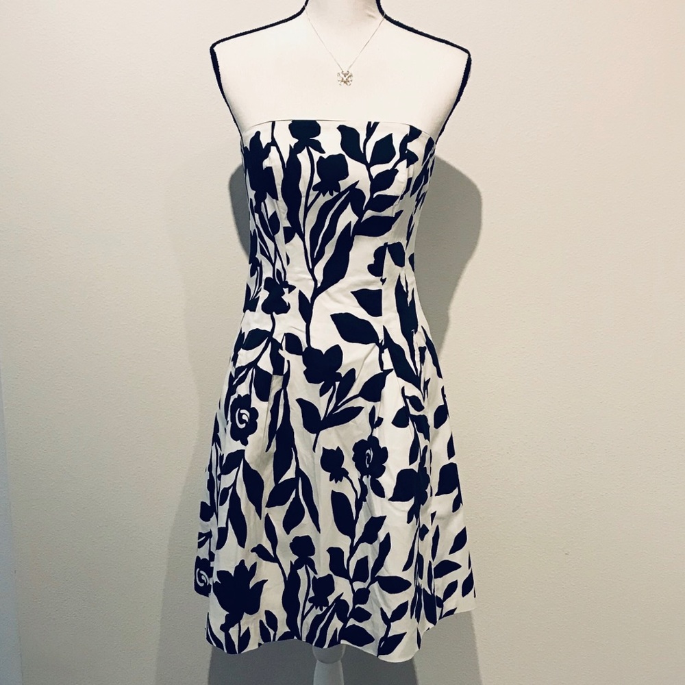 White House Black Market Strapless Pocket Dress